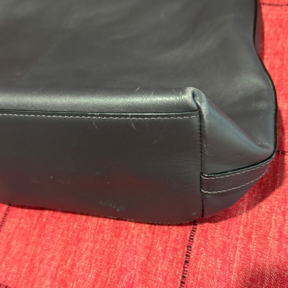 Vintage Antonio Melani Genuine Leather Crosby Hand/Shoulder Bag - Picture 11 of 15